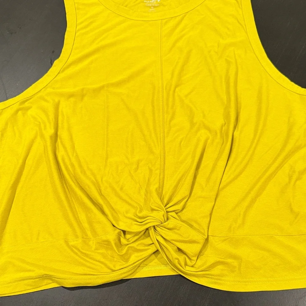 Old Navy Bright Yellow Twist Front Tank Top - Picture 3 of 4